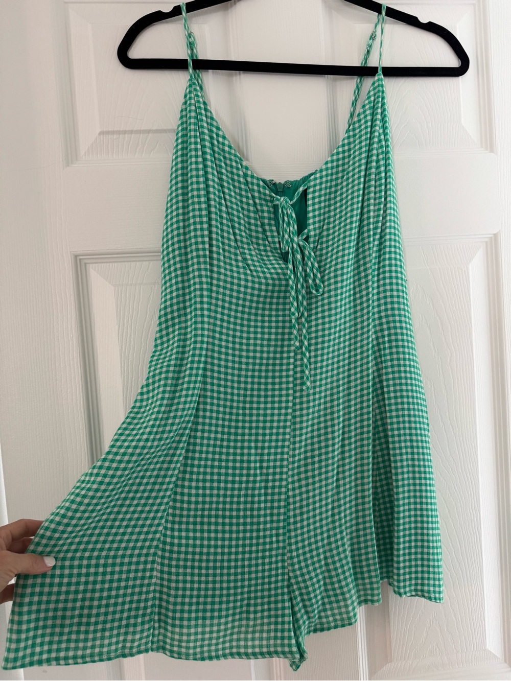 Green Gingham Tie-Front Romper Size M - very flattering!
